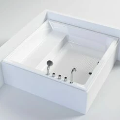 Baignoire Carrée + Robinetterie, 180x180 Cm, Acrylique, Quadra