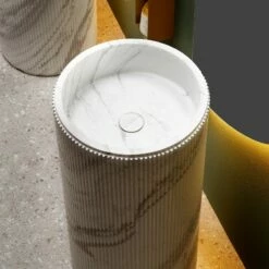 Ensemble De 2 Lavabos Tonneau, 2 Robinets Au Sol, 2 Miroirs Et 1 étagère, Marbre Blanc Et Doré Brossé, Kanda -Produits De Salle De Bain Soldes 2024 ensemble de 2 lavabos tonneau 2 robinets au sol 2 miroirs et 1 etagere marbre blanc et dore brosse kanda 3