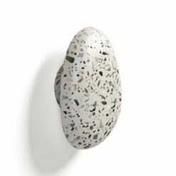 Patère Murale Galet, Finition Terrazzo Blanc, T15