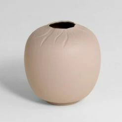 Vase En Porcelaine, Rose